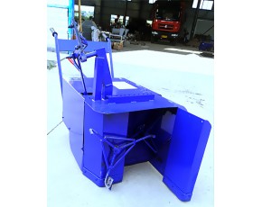 電動自走式拌料機(jī),翻料機(jī),香菇翻堆機(jī),皮質(zhì)輪,變速箱拌料機(jī)