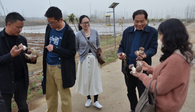 湖北隨州香菇學院院長前往華中農(nóng)大應用真菌研究所恰談校企合作