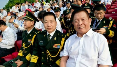 李玉院士受邀現(xiàn)場(chǎng)觀禮九三閱兵，現(xiàn)場(chǎng)見(jiàn)證中國(guó)驕傲
